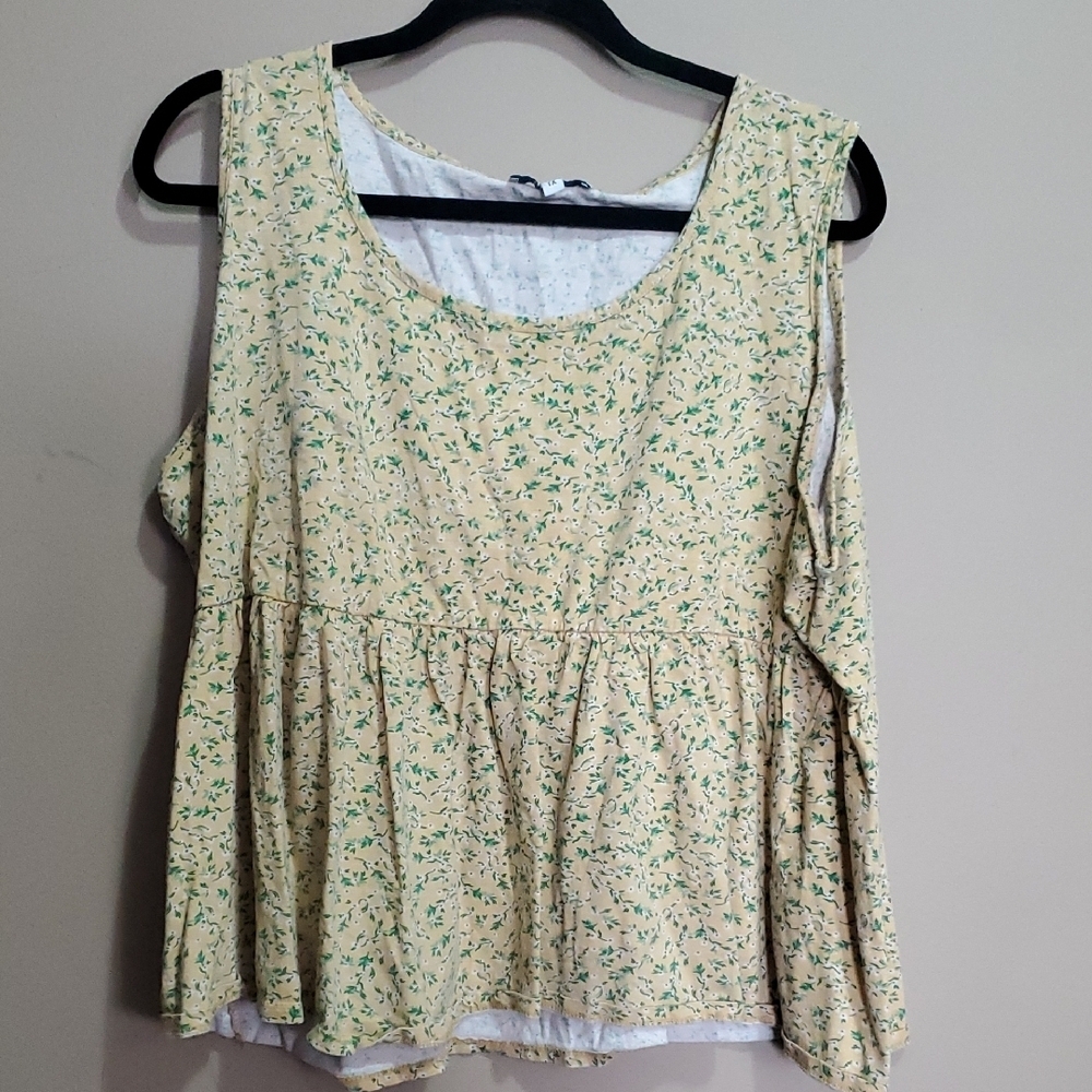 My Style Floral Sleeveless Top - Cream and Green Size 1x